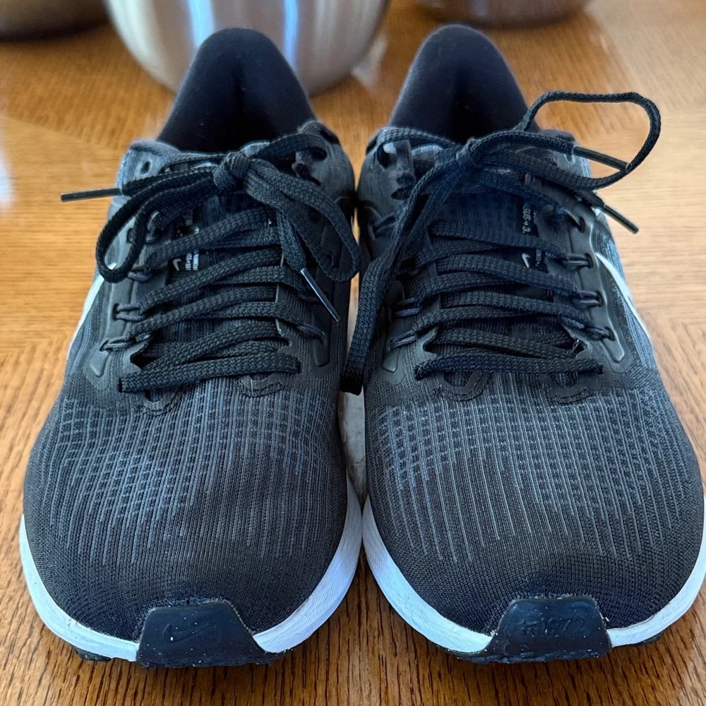 Women’s Nike Pegasus 39 size 8.5 Running Shoes - Picture 5 of 14